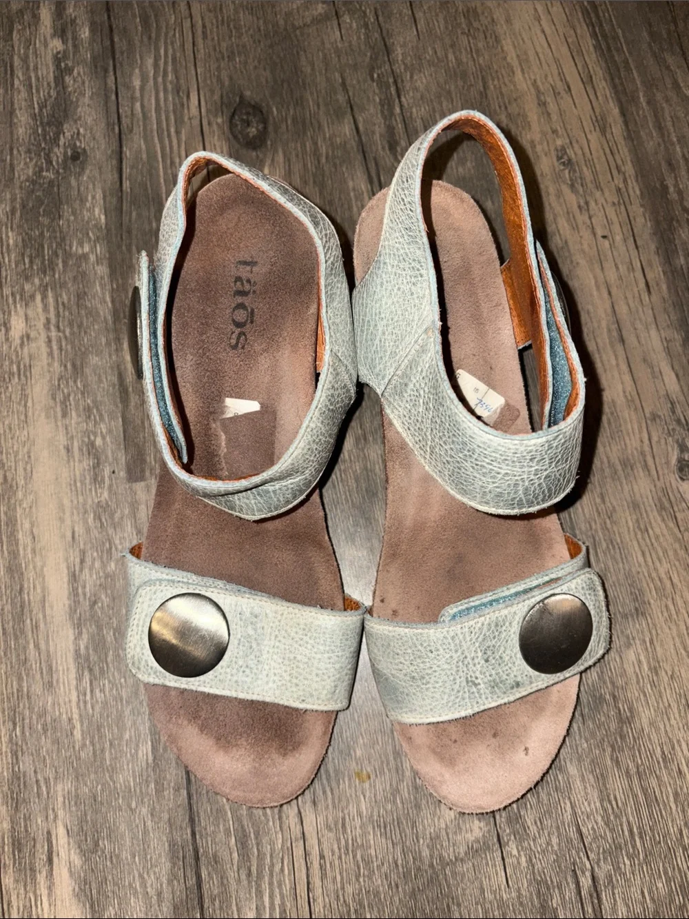 Taos Woman's Carousel 2 Leather  in light blue Wedge Sandals size 8.5 - NEW